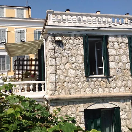 Confort Avec Terrasse Apartment